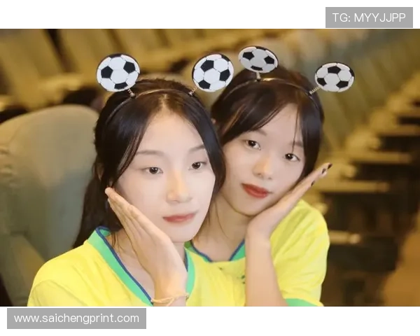 卡塔尔世界杯美女：足球场边的靓丽身影与动人瞬间