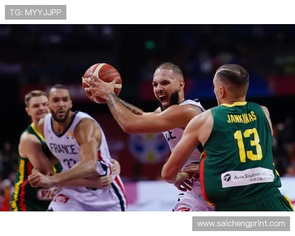 世界杯篮球比赛中的战术分析与球队策略，提升你的专业观赛水平